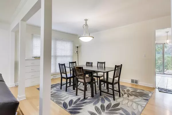 Palatine, IL 60067,1110 S Plum Tree Lane