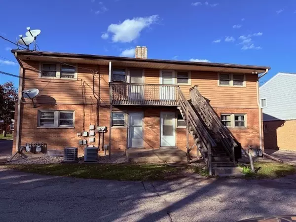 Vernon Hills, IL 60061,625/627 Westmoreland Drive