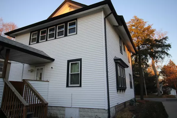 Rockford, IL 61107,208 Summit Street