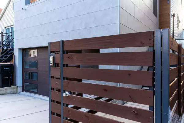 Chicago, IL 60608,1920 S Shelby Court