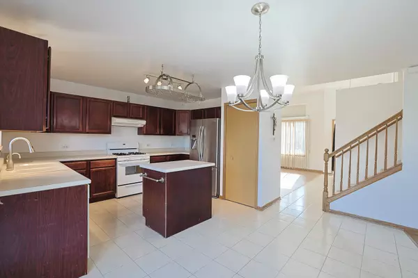 Waukegan, IL 60085,2726 W Hidden Glen Drive