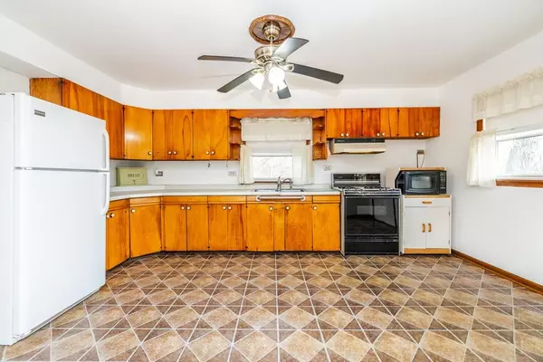 Palos Park, IL 60464,8702 W 131st Street