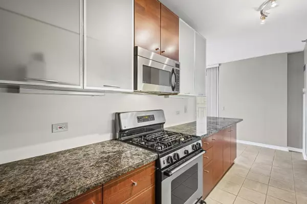 Chicago, IL 60654,635 N Dearborn Street #1705