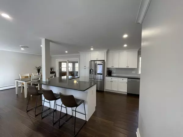 Willowbrook, IL 60527,Address not disclosed