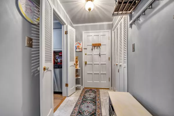 Oak Lawn, IL 60453,4119 W 98th Street #A