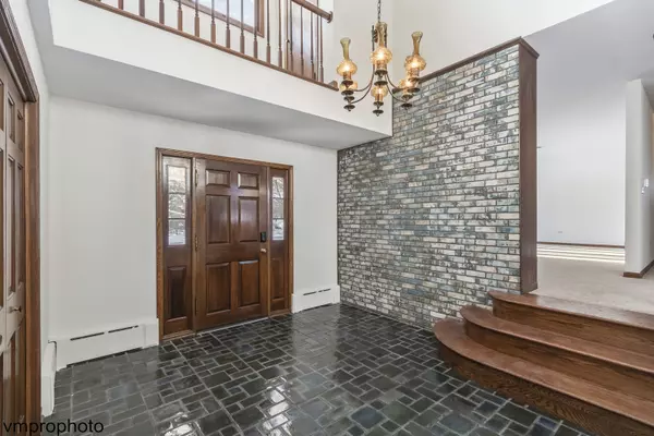 Arlington Heights, IL 60005,1414 W Vine Street