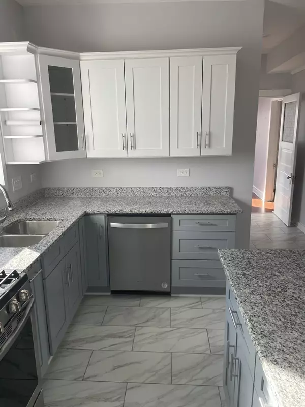 Chicago, IL 60651,1511 N Keystone Avenue #2