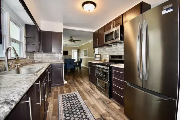 Zion, IL 60099,1914 Elim Avenue