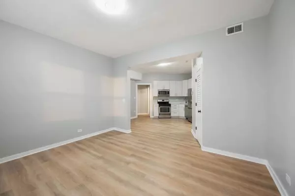 Chicago, IL 60651,3966 W Grand Avenue #2F