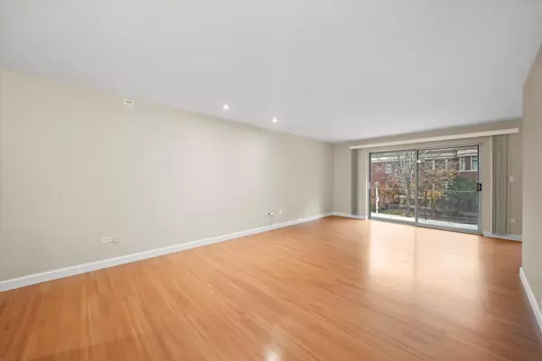 Oak Park, IL 60302,401 S Grove Avenue #1A