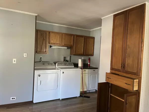 Oswego, IL 60543,112 Chicago Road #1