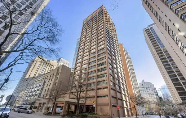 247 E Chestnut Street #2004, Chicago, IL 60611