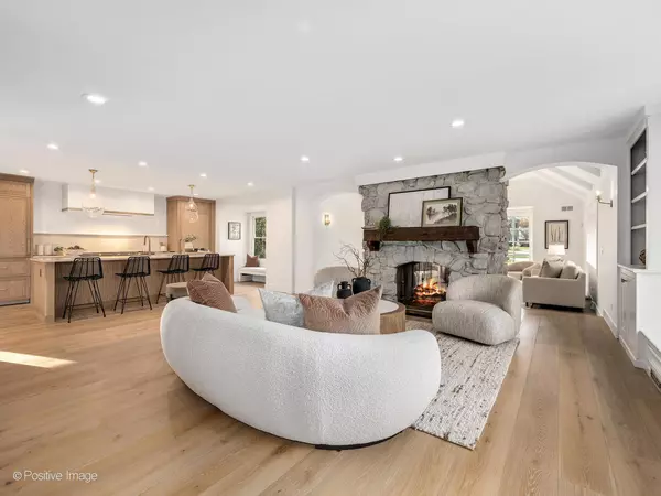 Hinsdale, IL 60521,140 N Quincy Street