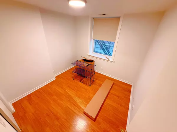 Chicago, IL 60616,240 W 31st Street #2W