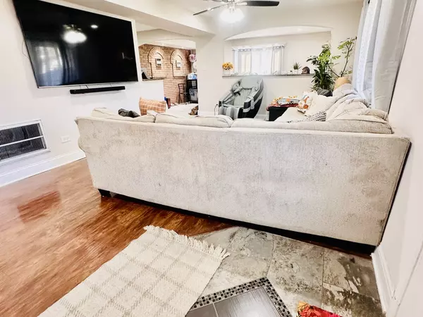 Country Club Hills, IL 60478,4501 185TH Street