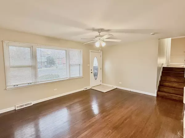 South Holland, IL 60473,16109 Prairie Avenue