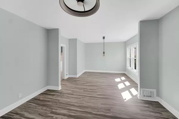 Maywood, IL 60153,35 S 16th Avenue