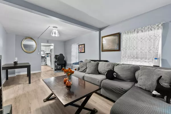 Waukegan, IL 60085,815 Prescott Street