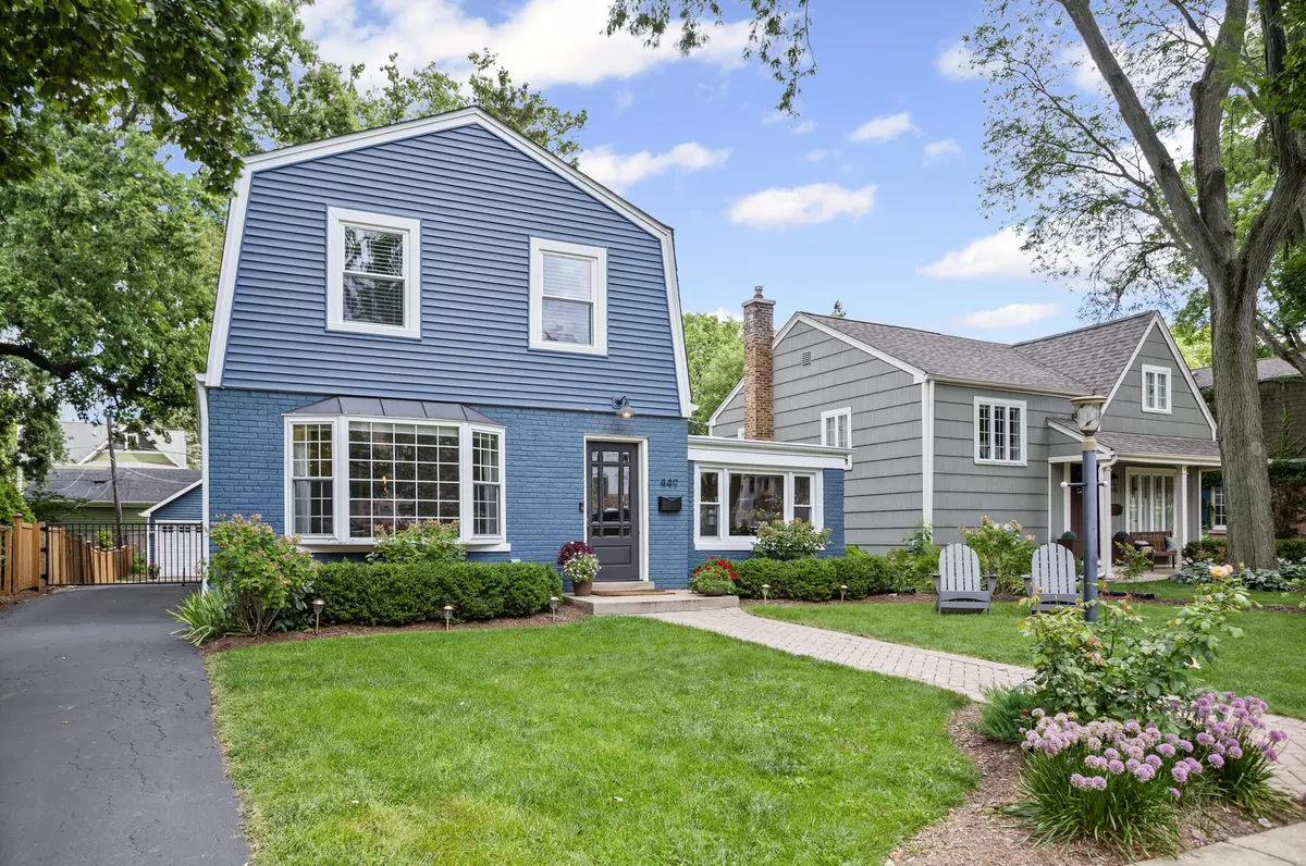 Glen Ellyn, IL 60137,449 Longfellow Avenue