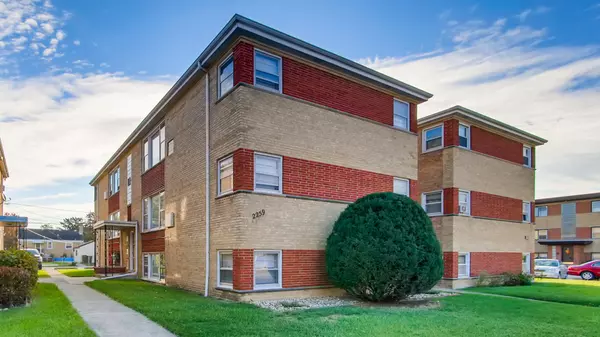 2259 S 17th Avenue #2F, North Riverside, IL 60546