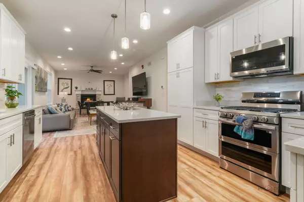 Lincolnshire, IL 60069,23051 N Prairie Lane