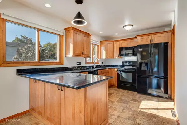 Carol Stream, IL 60188,1N274 Woods Avenue