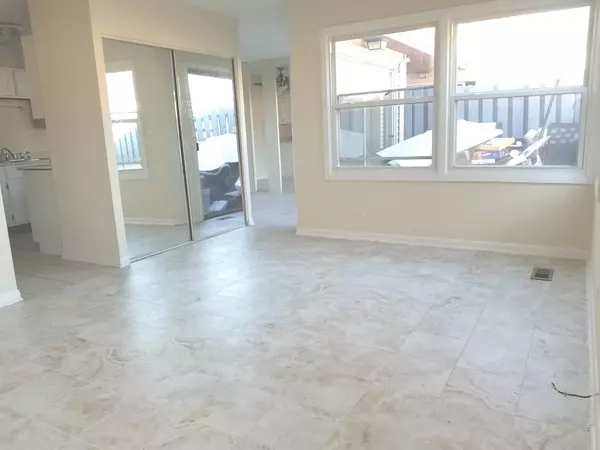 Hoffman Estates, IL 60169,1751 Queensbury Circle