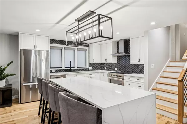 Oak Park, IL 60304,1108 S Maple Avenue