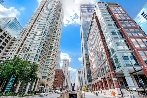 345 N La Salle Drive #2601, Chicago, IL 60654
