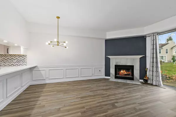 Schaumburg, IL 60193,1113 Regency Court