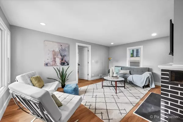 Des Plaines, IL 60016,481 Edward Court