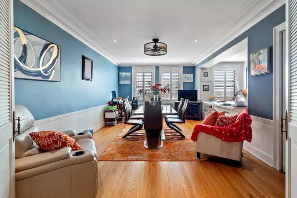 Chicago, IL 60637,5555 S Everett Avenue #C14