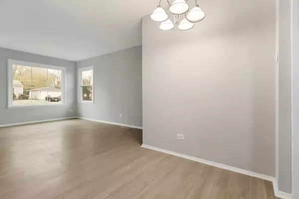 Hanover Park, IL 60133,6971 Hanover Street