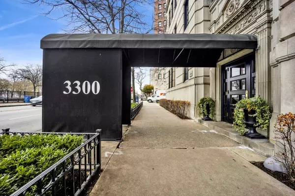 Chicago, IL 60657,3300 N Lake Shore Drive #13C