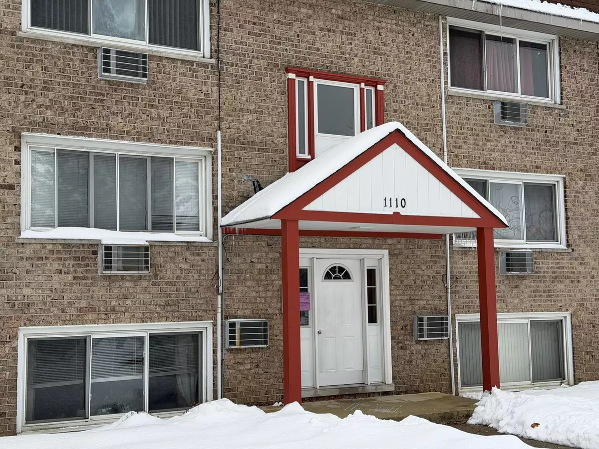 Broadview, IL 60155,1110 W 18th Street #1E