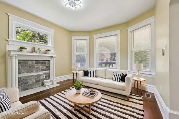 Waukegan, IL 60085,325 4th Street