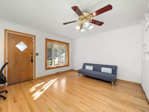 Hillside, IL 60162,334 Maple Street