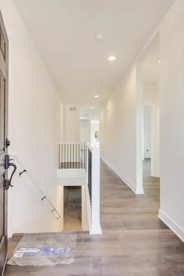 Palatine, IL 60067,898 N Quentin Road