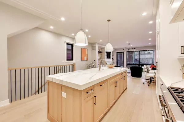 Chicago, IL 60614,1644 W Diversey Parkway #1