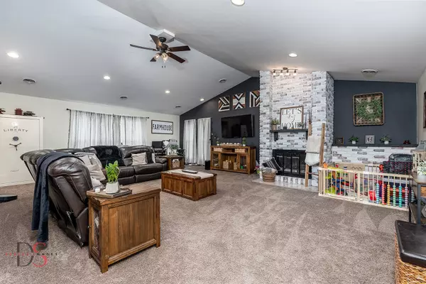 Oglesby, IL 61348,204 N Woodland Avenue