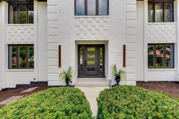 Darien, IL 60561,2221 Donegal Drive