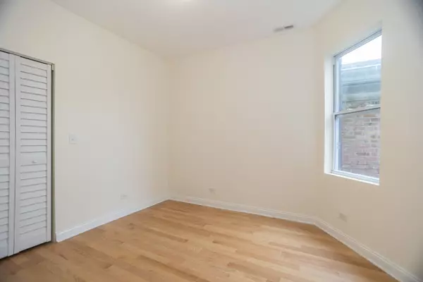 Cicero, IL 60804,1524 S 51st Court #2R