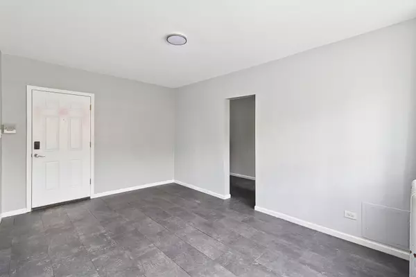 Chicago, IL 60636,6228 S Western Avenue #203