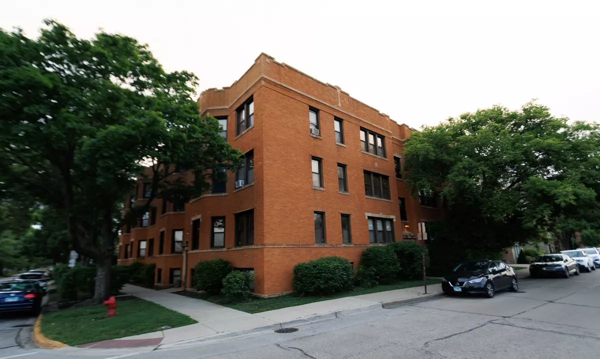 Oak Park, IL 60304,644 Harrison Street #1