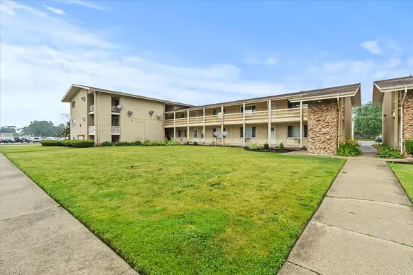 Midlothian, IL 60445,14501 Keystone Avenue #8