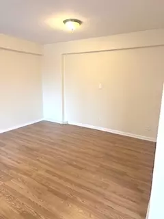 Chicago, IL 60613,708 W Bittersweet Place #212