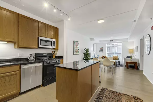 Evanston, IL 60202,515 Main Street #308