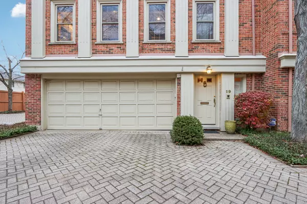 Northfield, IL 60093,19 LANDMARK #19