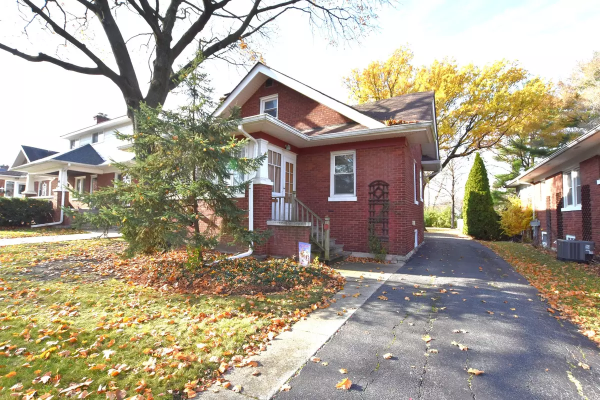 Villa Park, IL 60181,534 S Oakland Avenue