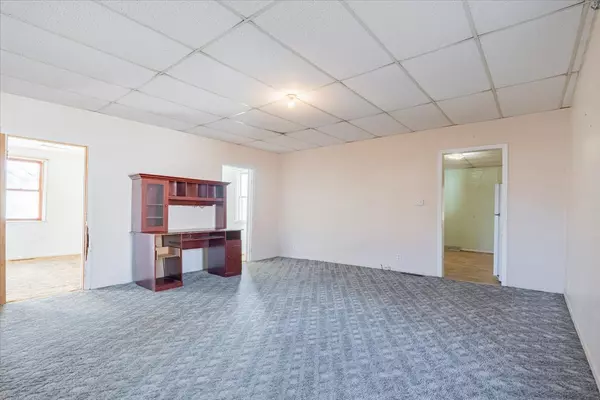 Clinton, IL 61727,713 N George Street